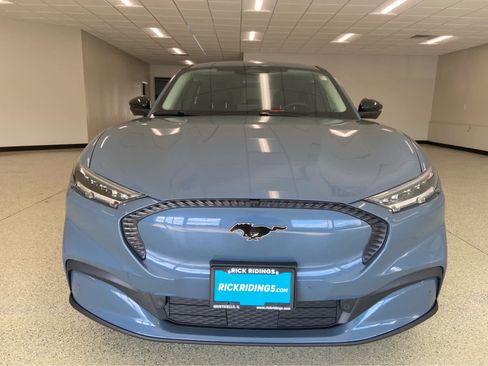 Used 2023 Ford Mustang Mach-E Select image 3