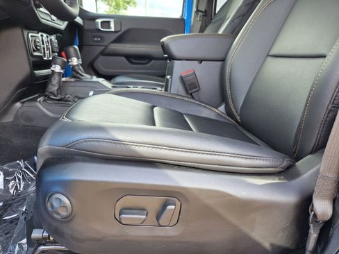 New 2026 Jeep Wrangler Sahara AWD/4WD image 14