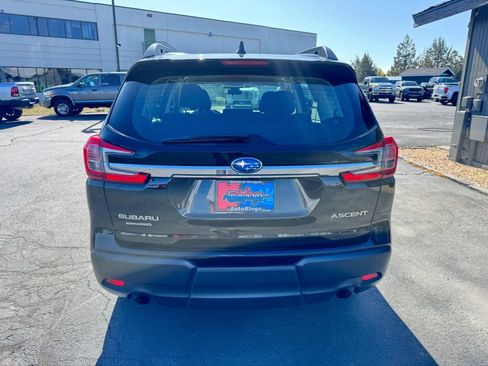 Used 2023 Subaru Ascent 8-Passenger AWD/4WD image 4