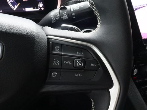 Used 2023 Jeep Grand Cherokee Altitude AWD/4WD image 26
