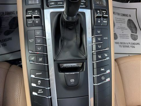Used 2021 Porsche Macan S image 40