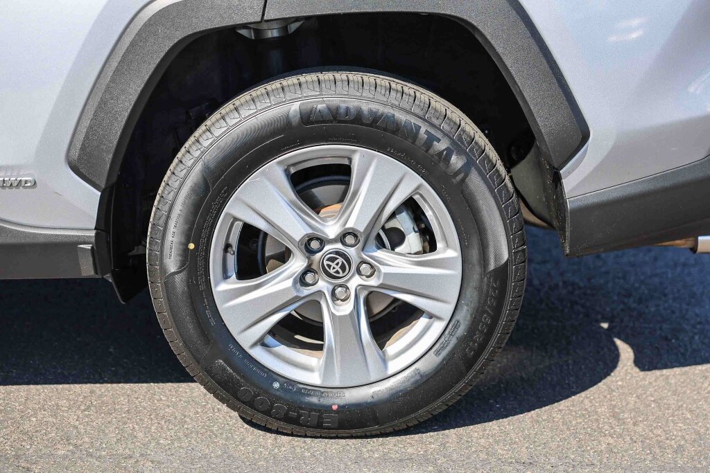 Certified 2025 Toyota RAV4 XLE AWD/4WD image 27
