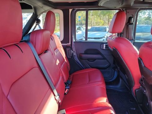 Used 2024 Jeep Wrangler Unlimited Rubicon 392 image 32