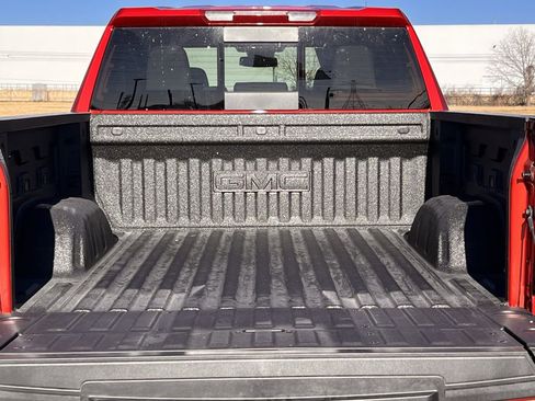 New 2026 GMC Sierra 1500 SLT image 27