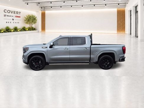 Used 2023 GMC Sierra 1500 Denali w/ Denali Reserve Package AWD/4WD image 9