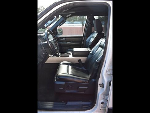 Used 2017 Ford Expedition XL AWD/4WD image 14