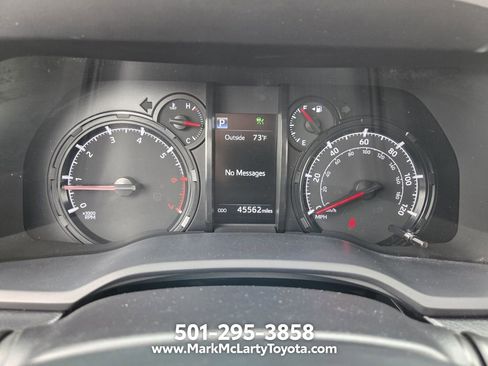Used 2024 Toyota 4Runner SR5 AWD/4WD image 23