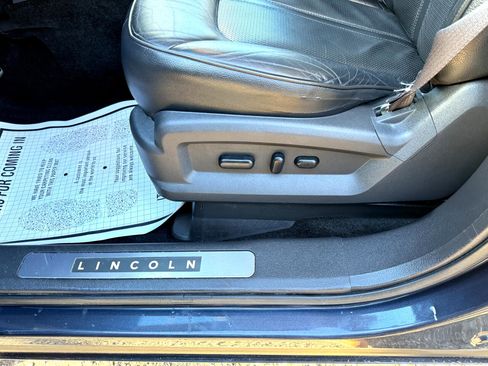 Used 2014 Lincoln MKX AWD w/ Equipment Group 102A image 15