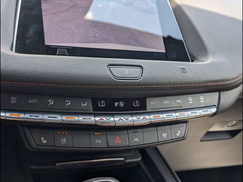 Used 2019 Cadillac XT4 Premium Luxury w/ Driver Assist Package FWD image 16