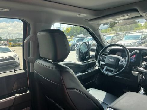 Used 2023 Ford F250 Lariat w/ Lariat Ultimate Package AWD/4WD image 16