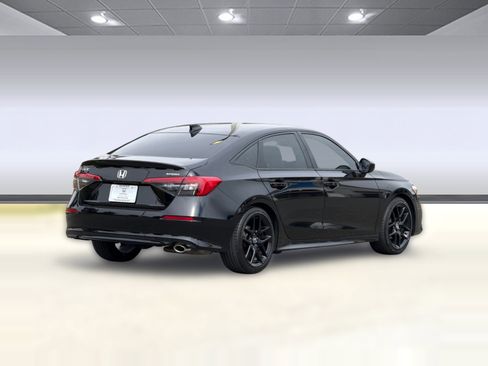 Used 2024 Honda Civic Sport image 9