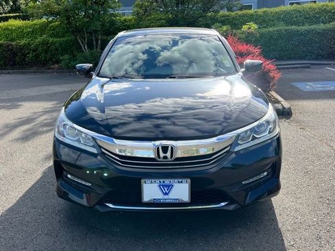 Used 2017 Honda Accord Sport Special Edition image 2