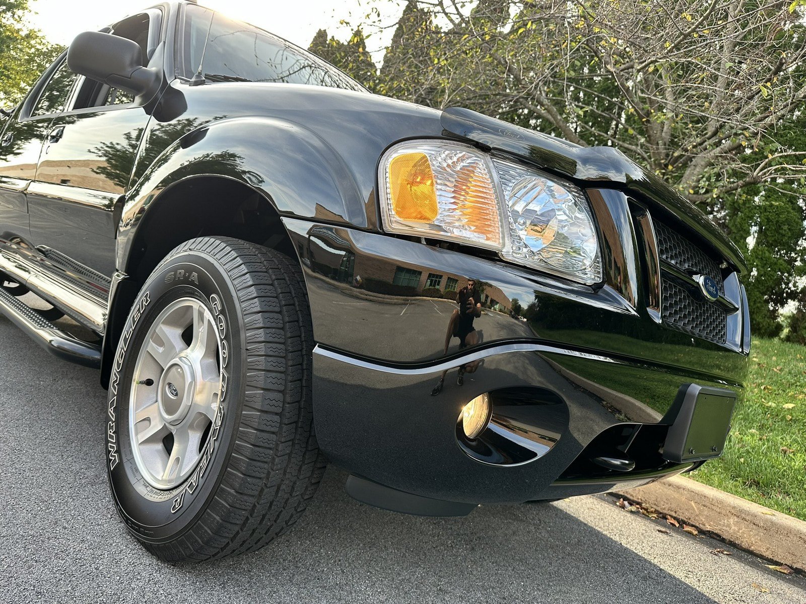 Used 2004 Ford Explorer Sport Trac 4x4 image 56