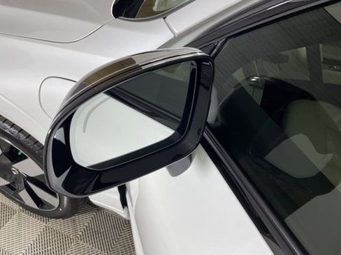 Certified 2024 Volvo XC60 T8 Plus w/ Protection Package Premier image 17