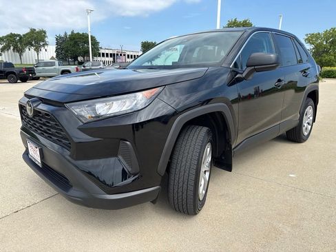 Certified 2022 Toyota RAV4 LE AWD/4WD image 6