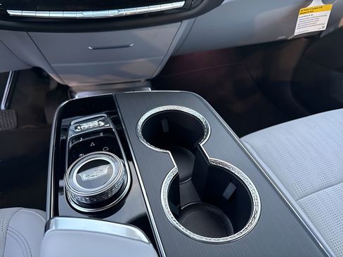 New 2025 Cadillac Lyriq Sport image 28