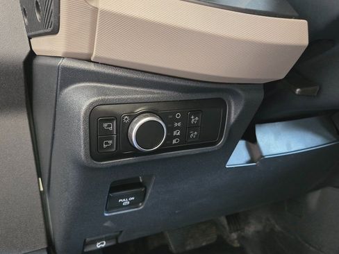 Used 2023 Ford Bronco Wildtrak image 14