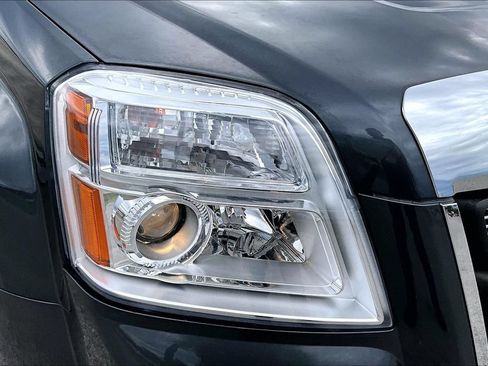 Used 2010 GMC Terrain SLT FWD image 27