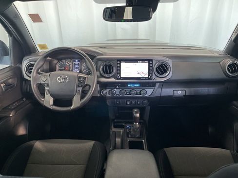 Used 2023 Toyota Tacoma TRD Sport AWD/4WD image 9
