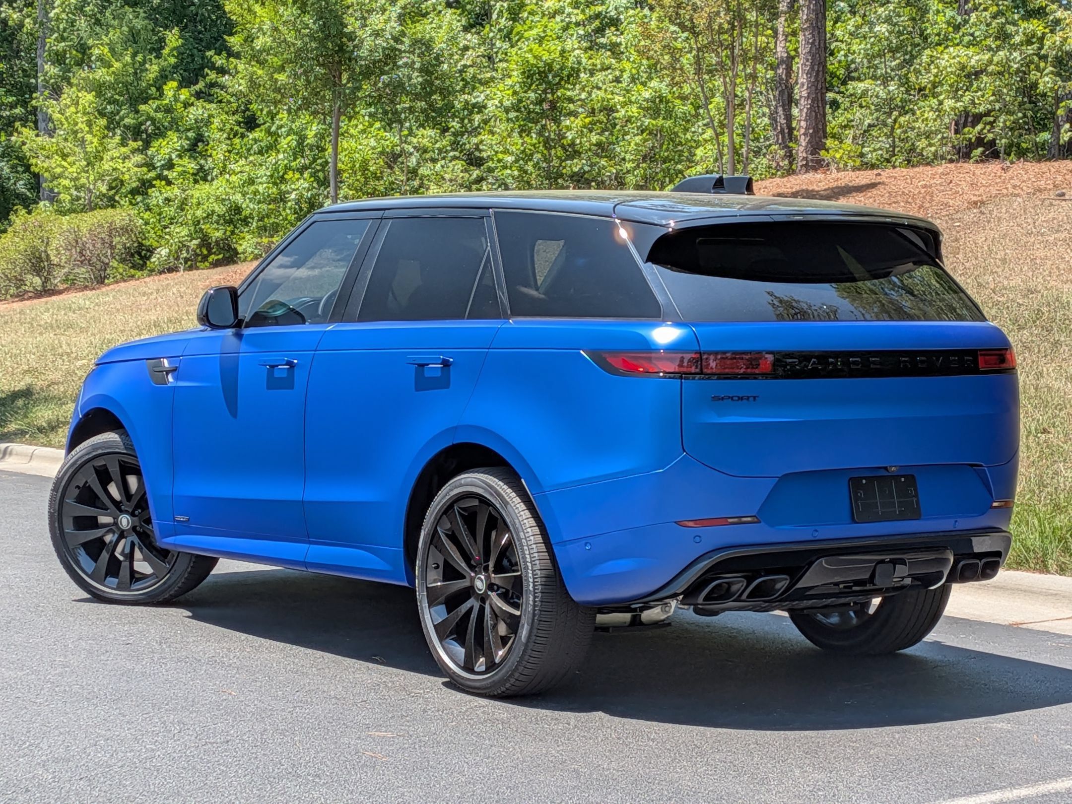 Used 2025 Land Rover Range Rover Sport Autobiography AWD/4WD image 3