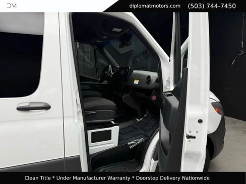 Used 2024 Mercedes-Benz Sprinter 2500 image 20