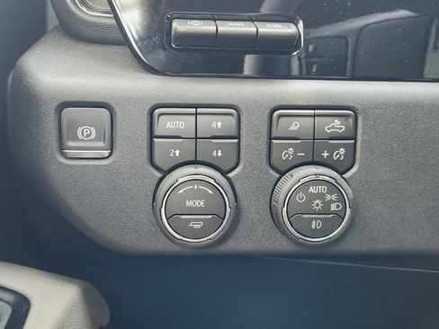 New 2026 Chevrolet Silverado 2500 ZR2 AWD/4WD image 23