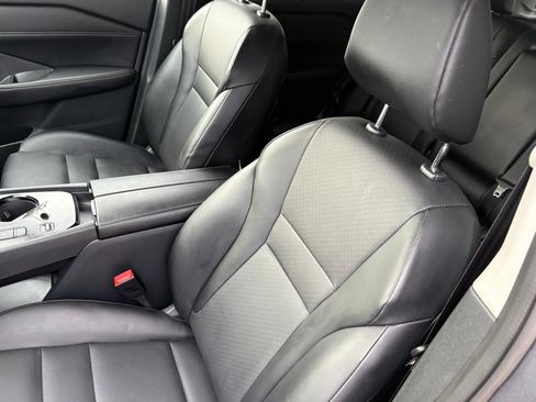 Certified 2026 Nissan Rogue SV w/ SV Premium Package image 27