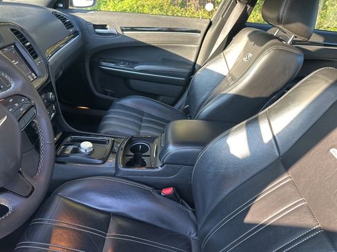 Used 2023 Chrysler 300 S image 4