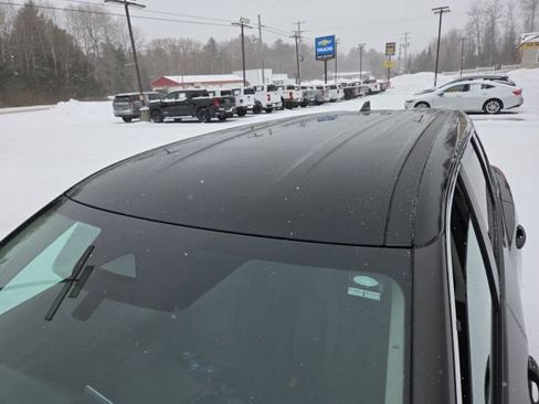 Used 2022 Nissan Rogue S image 32