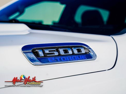 New 2026 RAM 1500 4x4 Crew Cab image 3