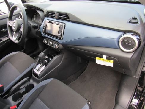 Certified 2025 Nissan Versa SV image 10