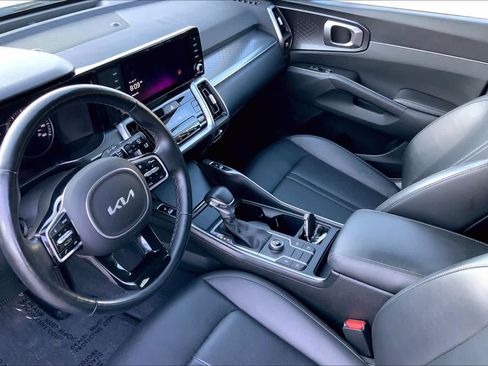Used 2023 Kia Sorento S w/ Panoramic Sunroof Package FWD image 16