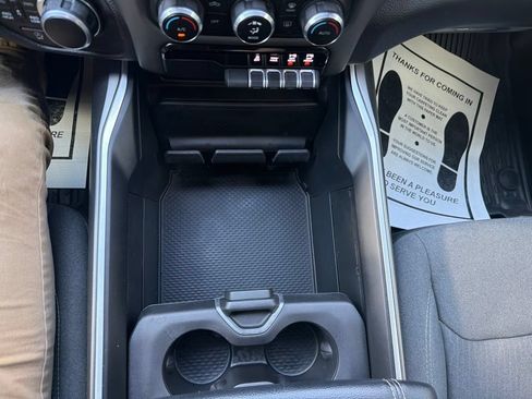 Used 2022 RAM 1500 Big Horn AWD/4WD image 27