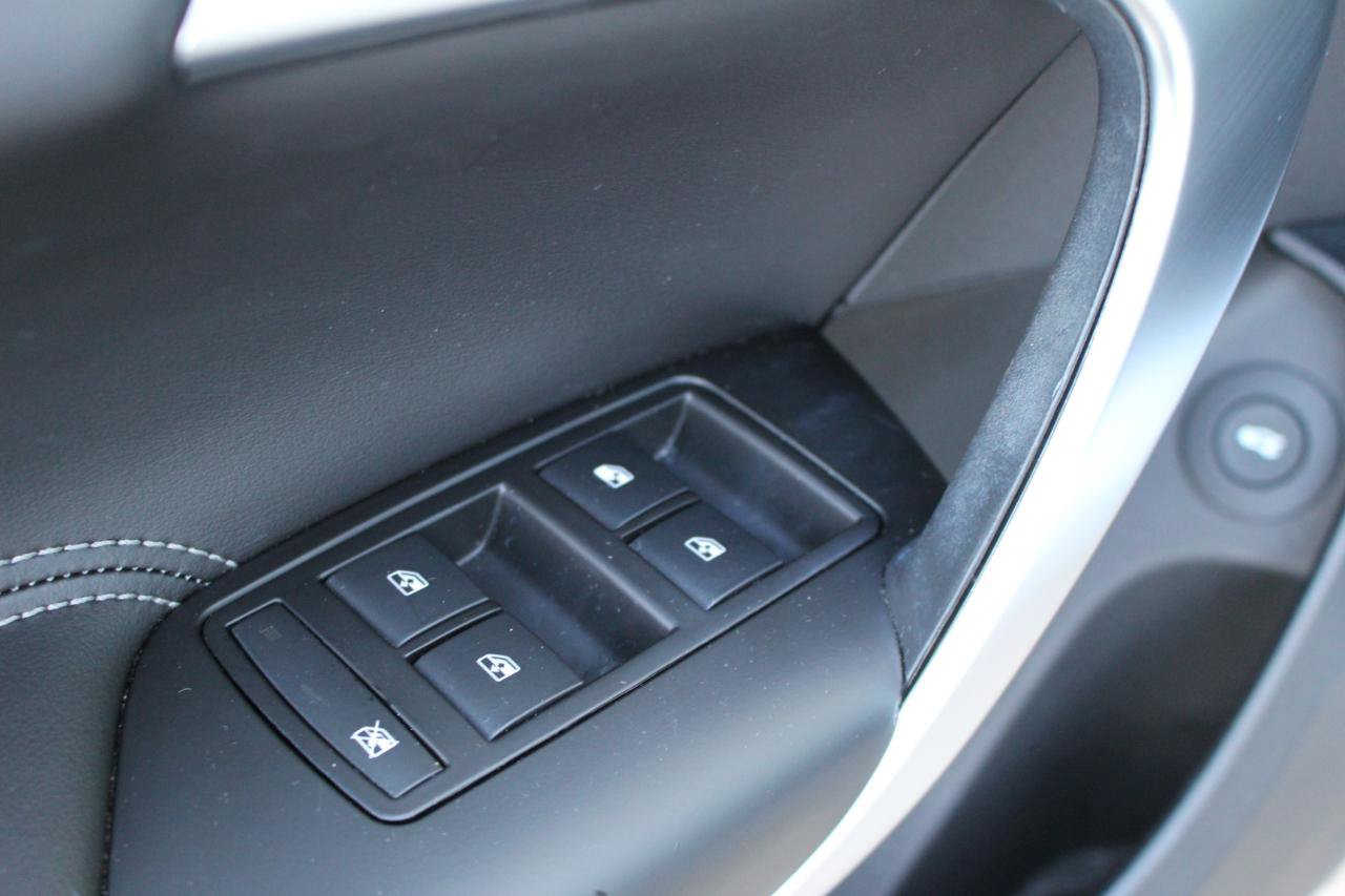 Used 2014 Buick Regal FWD image 13