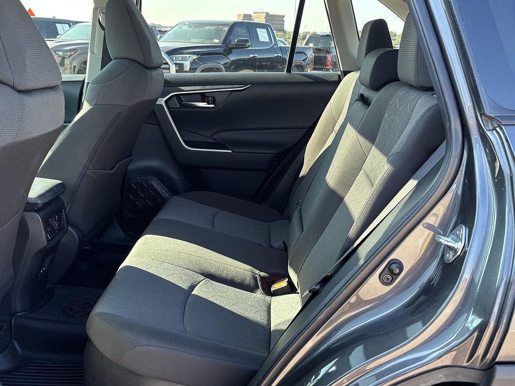Used 2022 Toyota RAV4 XLE w/ Convenience Package AWD/4WD image 17