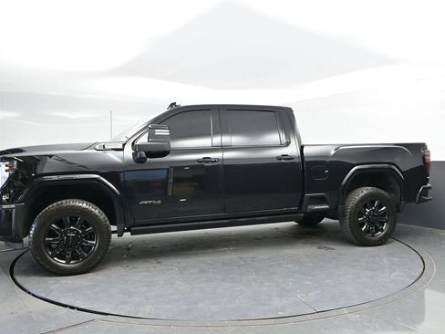 Used 2024 GMC Sierra 2500 AT4 w/ AT4 Premium Plus Package AWD/4WD image 4