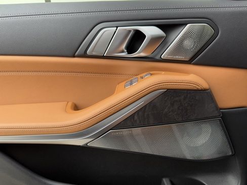 Used 2021 BMW X7 M50i image 38