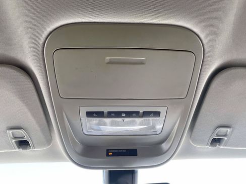 Used 2022 Chevrolet Colorado LT w/ LT Convenience Package AWD/4WD image 33