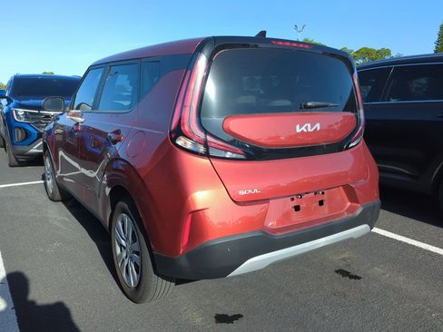 Certified 2023 Kia Soul LX image 7