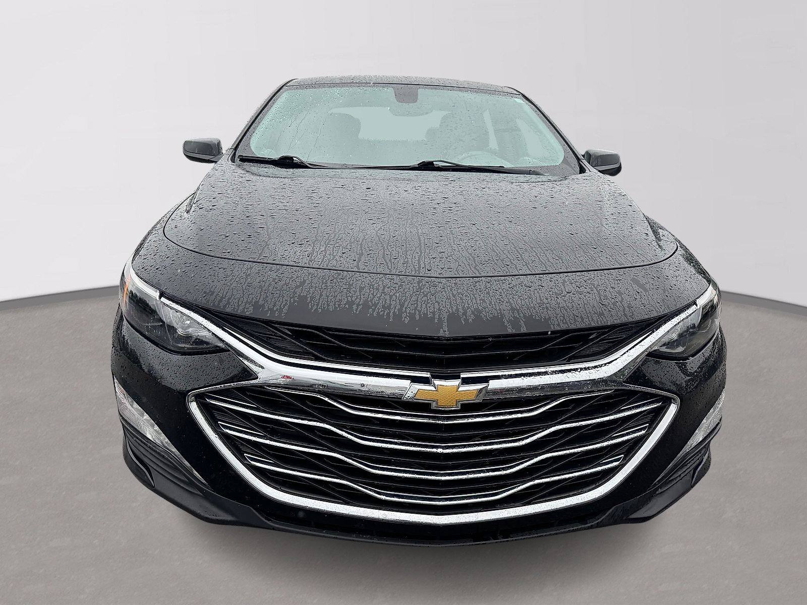 Used 2021 Chevrolet Malibu LT FWD image 2
