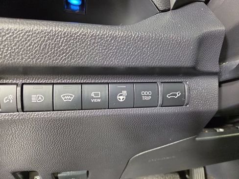 Used 2025 Toyota RAV4 XSE w/ Advanced Technology Package AWD/4WD image 29