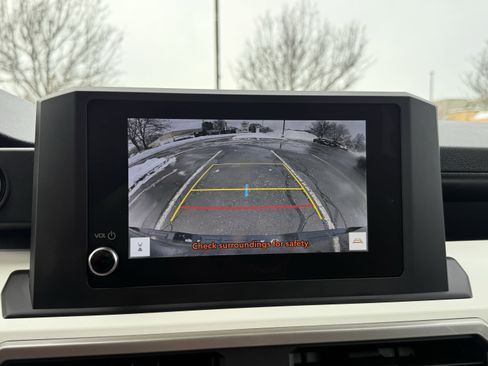 Used 2024 Toyota Tacoma TRD Sport image 3