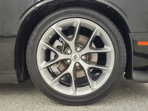 Used 2022 Dodge Challenger GT image 33