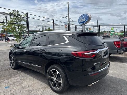 Used 2021 Buick Enclave Essence w/ Sport Touring Edition image 9