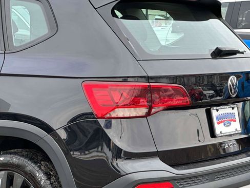 Used 2024 Volkswagen Taos S image 8