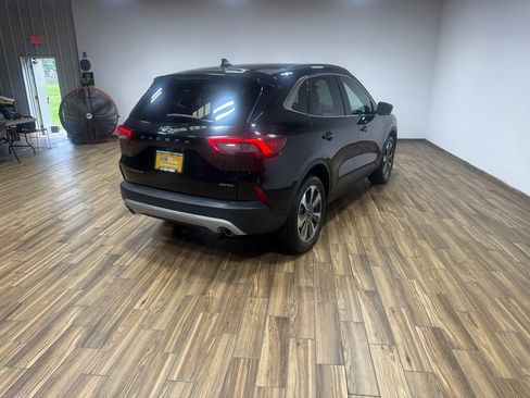 Used 2023 Ford Escape Platinum AWD/4WD image 87