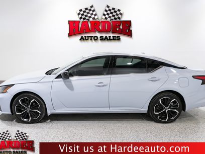 Used 2023 Nissan Altima 2.5 SR w/ SR Premium Package