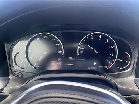 Used 2020 BMW 330i Sedan w/ M Sport Package RWD image 20