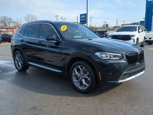 Used 2024 BMW X3 sDrive30i w/ Premium Package image 2