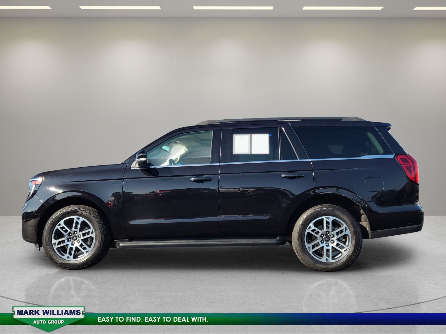 Used 2025 Ford Expedition Active AWD/4WD image 7